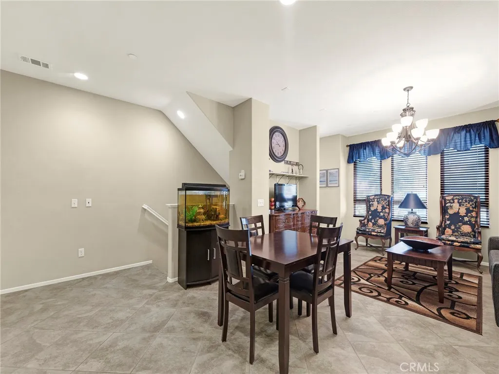 14665 Sherman Way, Van Nuys, California 91405 home-pic-8